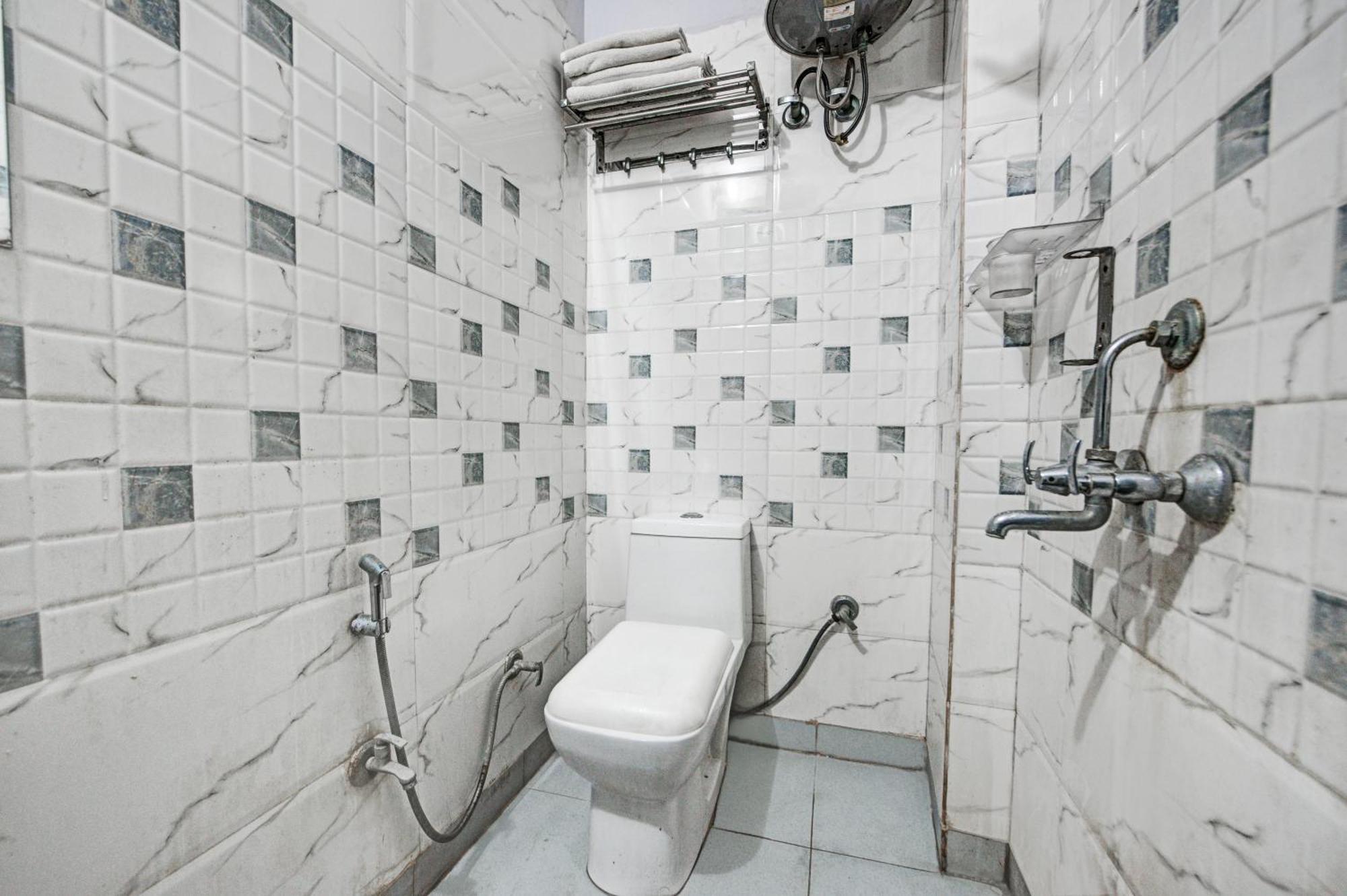 Royal Spark Inn1 - Medicity Gurugram, Near Medanta Hospital Gurgaon Esterno foto