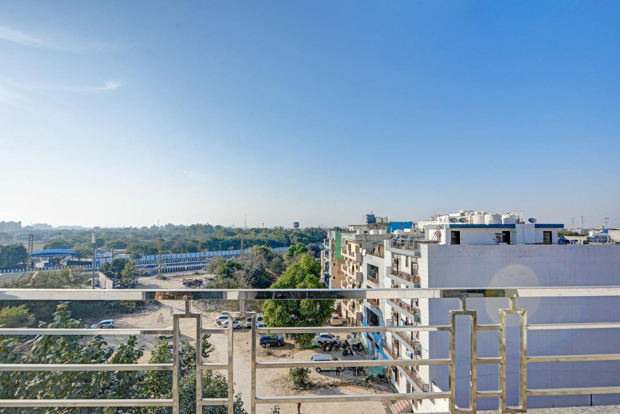 Royal Spark Inn1 - Medicity Gurugram, Near Medanta Hospital Gurgaon Esterno foto
